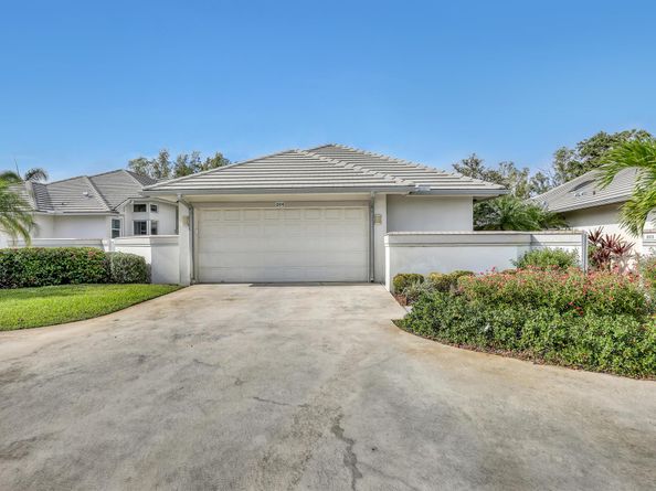 201 Orange Tree Drive, Atlantis FL 33462