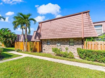 7529 Courtyard Run E