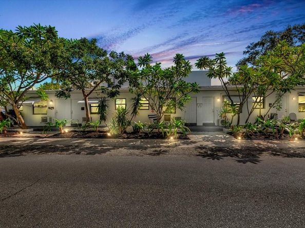 560 NE 15th Ave, Fort Lauderdale FL 33301