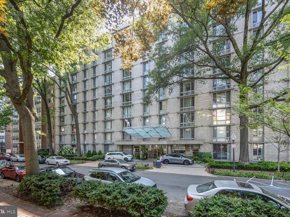 950 25TH Street NW 811N, Washington DC 20037