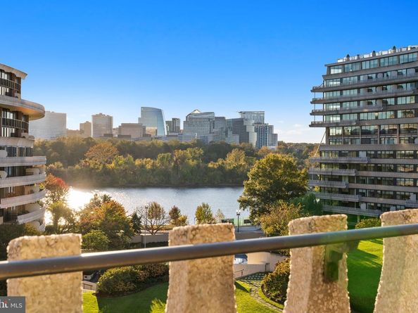 2510 Virginia NW 614N, Washington DC 20037
