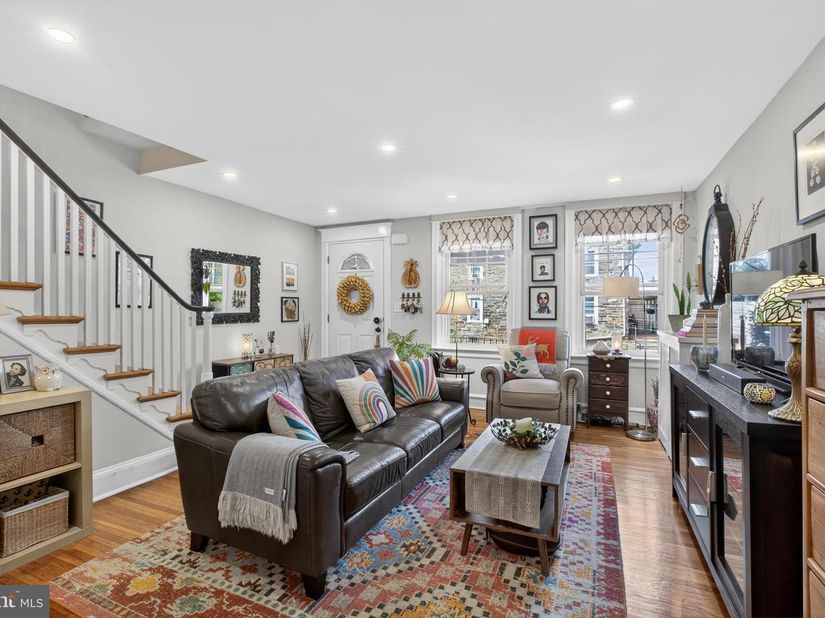 7704 Ardleigh Street, Philadelphia PA 19118