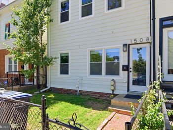 1508 10TH Street NW