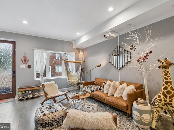 1027 Cross Street, Philadelphia PA 19147