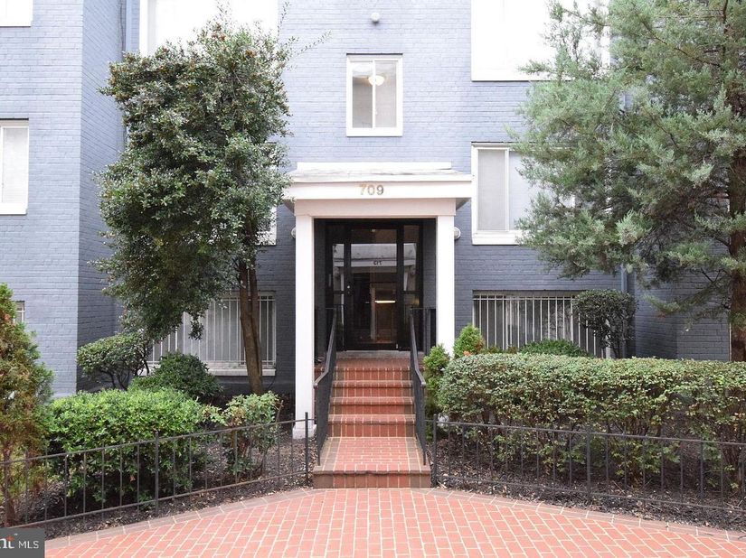709 Brandywine Street SE 302, Washington DC 20032