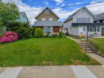 627 W Gardner Avenue