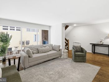 Undisclosed Address #PAPH2608476