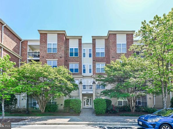 815 Branch Drive 401, Herndon VA 20170