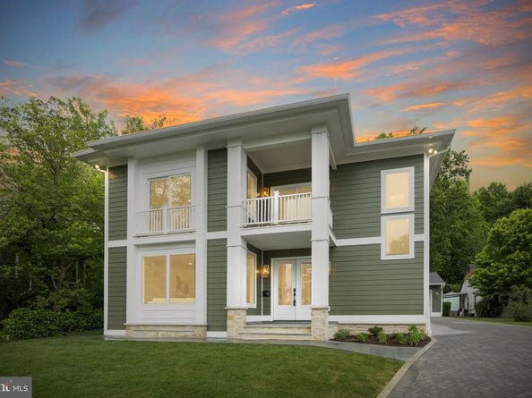 132 N Earley, Alexandria VA 22304