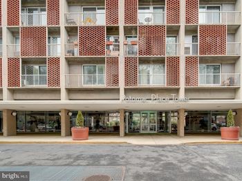 800 4TH Street SW