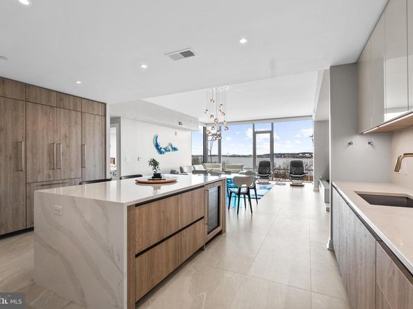 1201 N Royal Street 405, Alexandria VA 22314