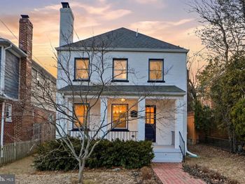 5520 North Capitol Street NW