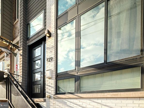 429 Salmon Street, Philadelphia PA 19125
