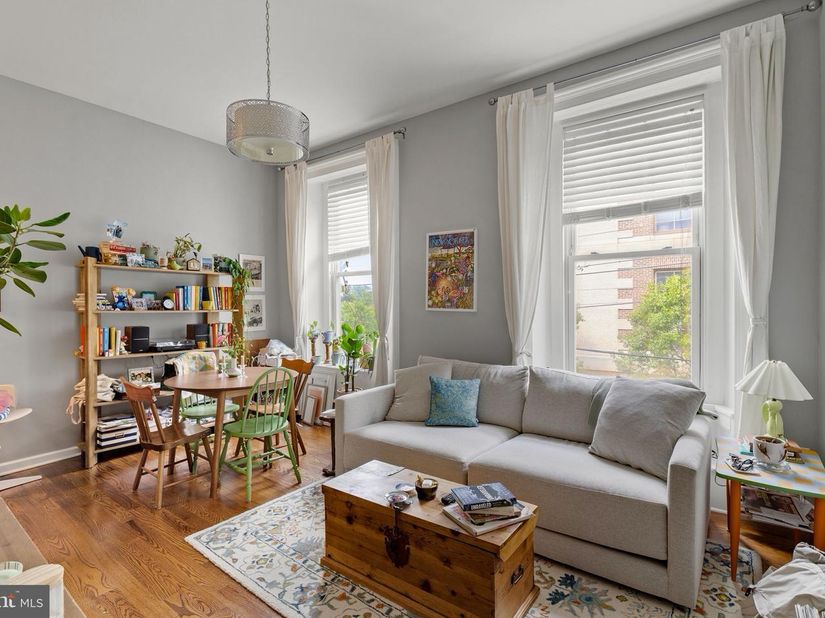 729 S 12TH Street 200, Philadelphia PA 19147
