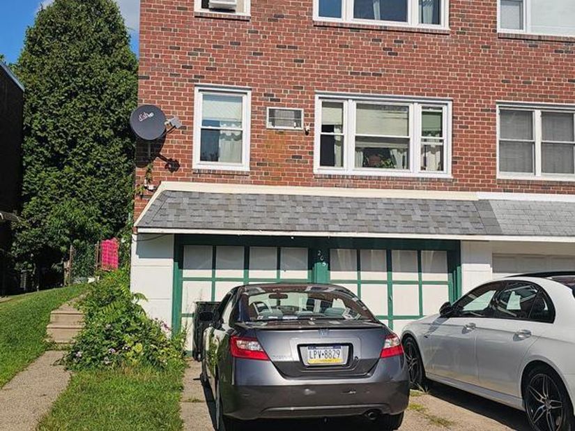 205 Lockart Terrace, Philadelphia PA 19116