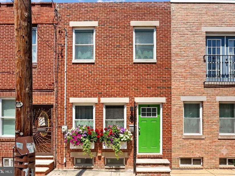 1831 Manton Street, Philadelphia PA 19146