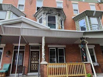 3718 N Bouvier