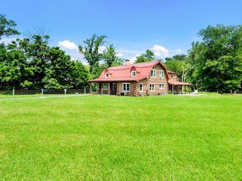 1203 W Bristol