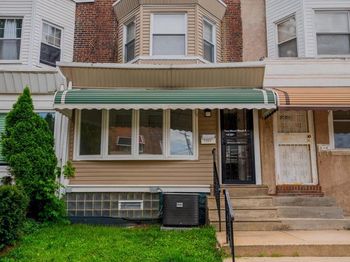 2504 S 68TH