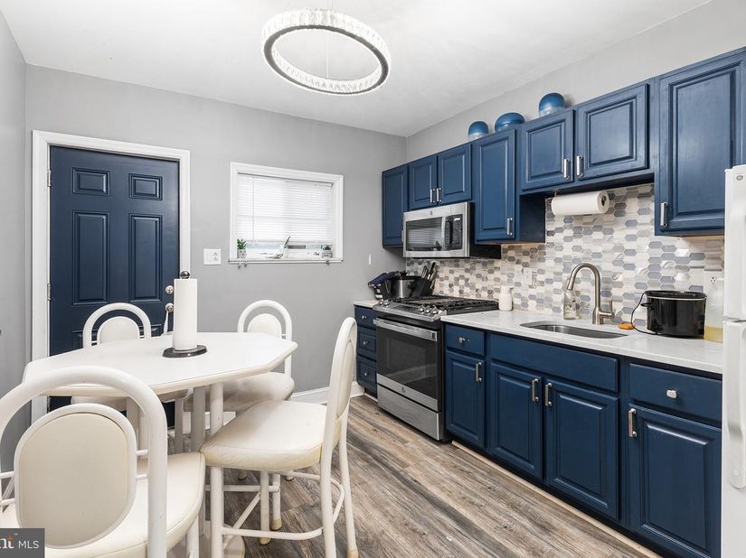 2032 S Beechwood Street, Philadelphia PA 19145