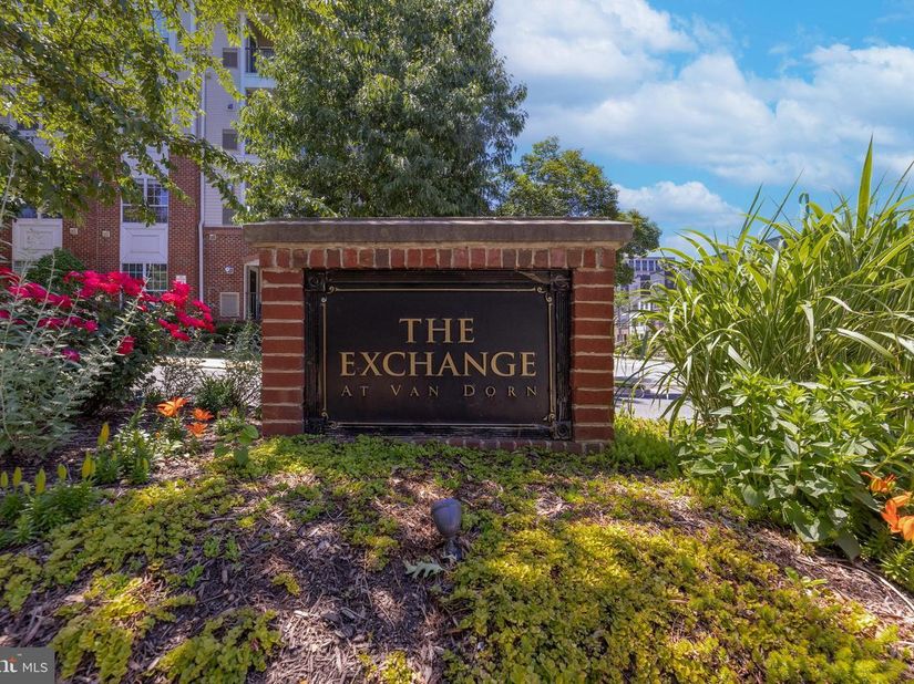 4852 Eisenhower Avenue 338, Alexandria VA 22304