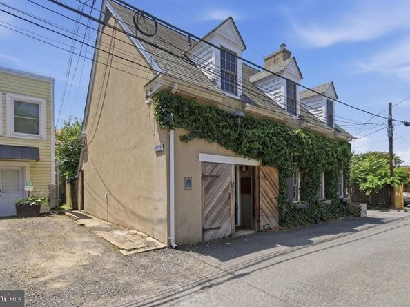 10 Irving Court, Alexandria VA 22314