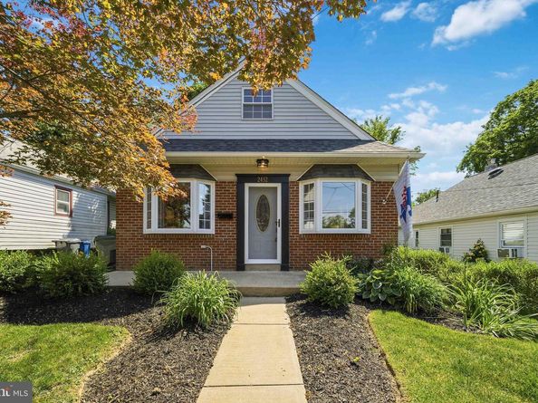 2452 Arlington Avenue, Abington PA 19001