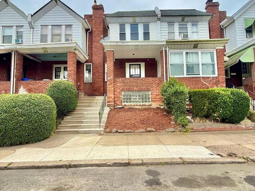 207 W Nedro Avenue, Philadelphia PA 19120