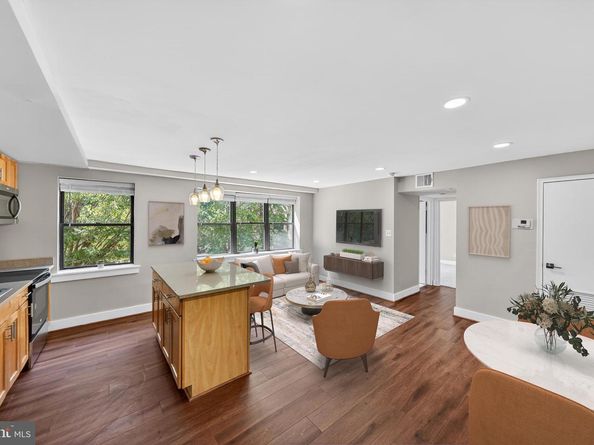 212 Oakwood Street SE 213, Washington DC 20032