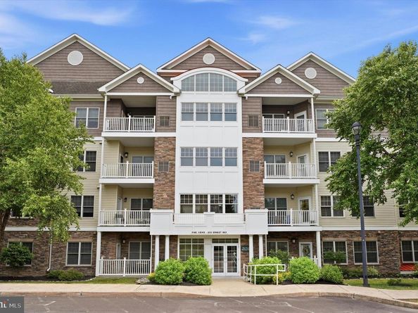 200 Ernest Way 236, Philadelphia PA 19111