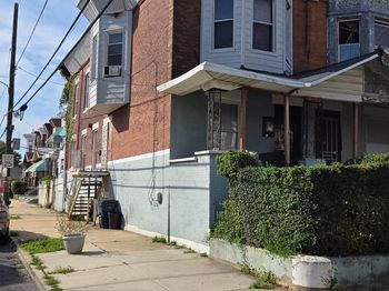 2400 W Cumberland Street