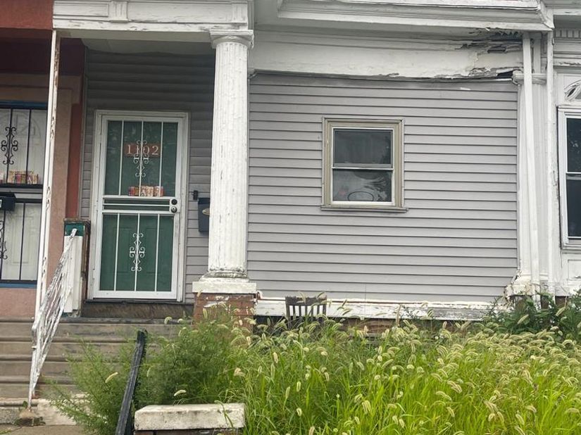 1102 W Wyoming Avenue, Philadelphia PA 19140