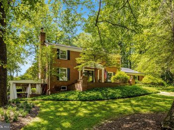 10015 Saddle Road