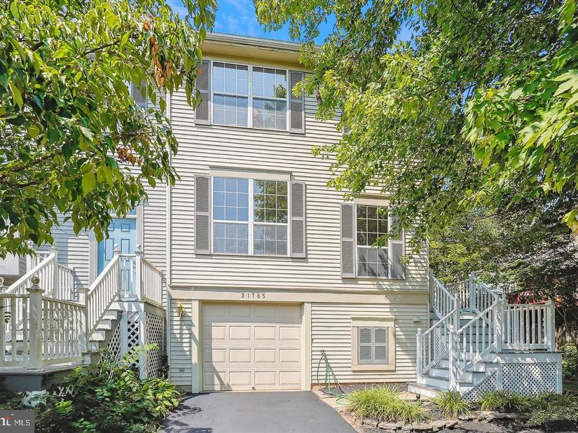 21785 Goldstone Terrace, Sterling VA 20164