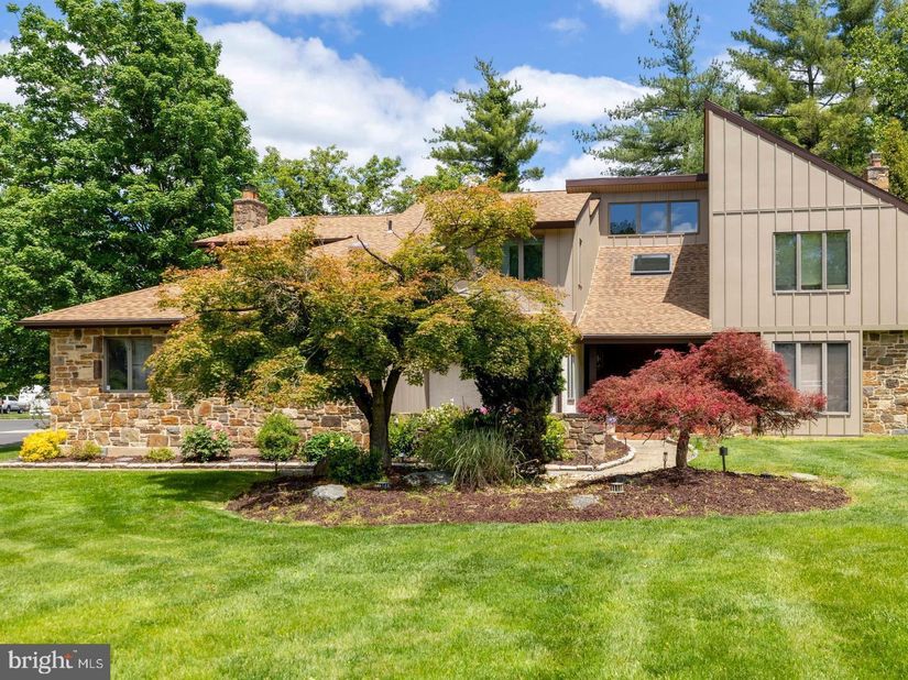 1983 Melmar Road, Huntingdon Valley PA 19006