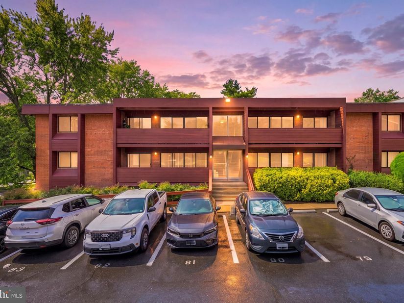 1508 S George Mason Drive 10, Arlington VA 22204