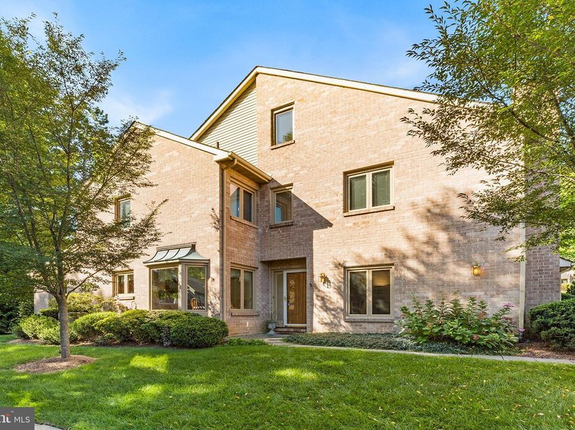 73 Amity Drive, Chesterbrook PA 19087