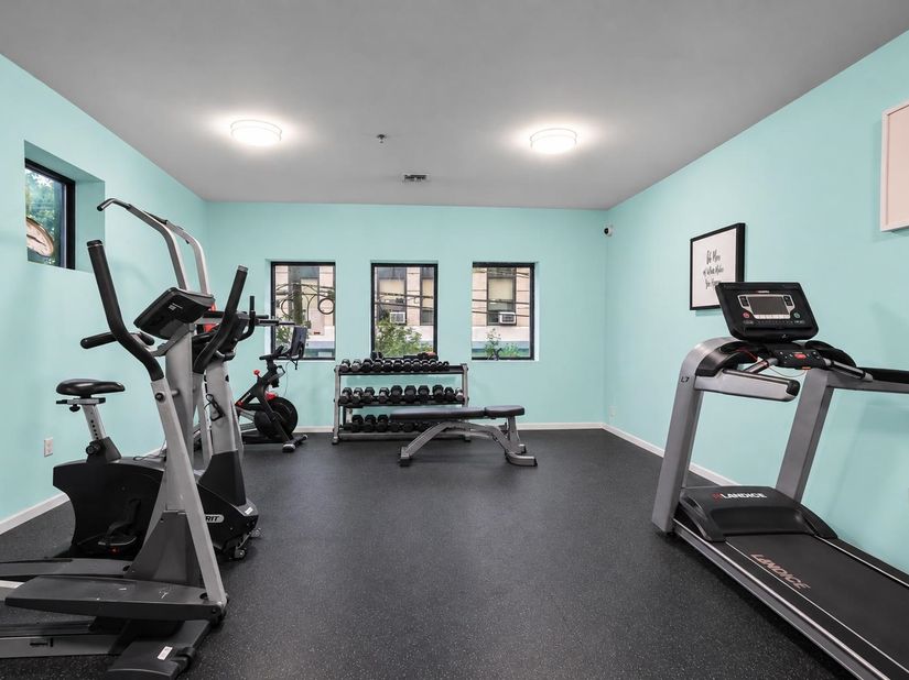 135 38th St 505, Union City NJ 07087