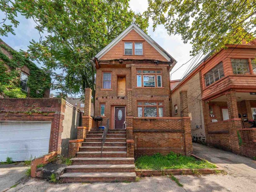 56 Wade St, Jersey City NJ 07305