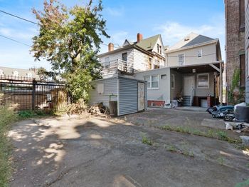 813 Montgomery St