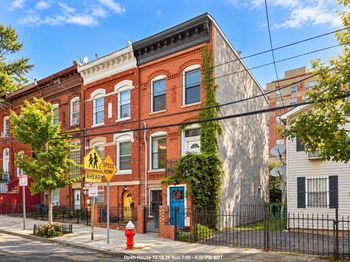 88 Jewett Ave