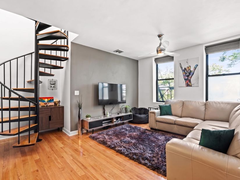222 48th St 4D, Union City NJ 07087