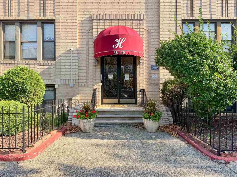 38 Highland Ave 301, Jersey City NJ 07306
