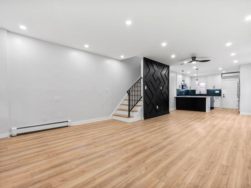 24 Park St, Jersey City NJ 07304