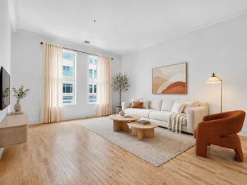 61 Grand St