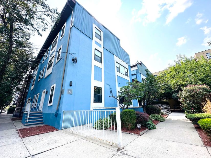 82 Jackson St A6, Hoboken NJ 07030