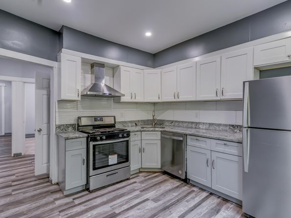 25 Bartholdi Ave, Jersey City NJ 07305
