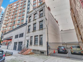 168-170 Steuben St