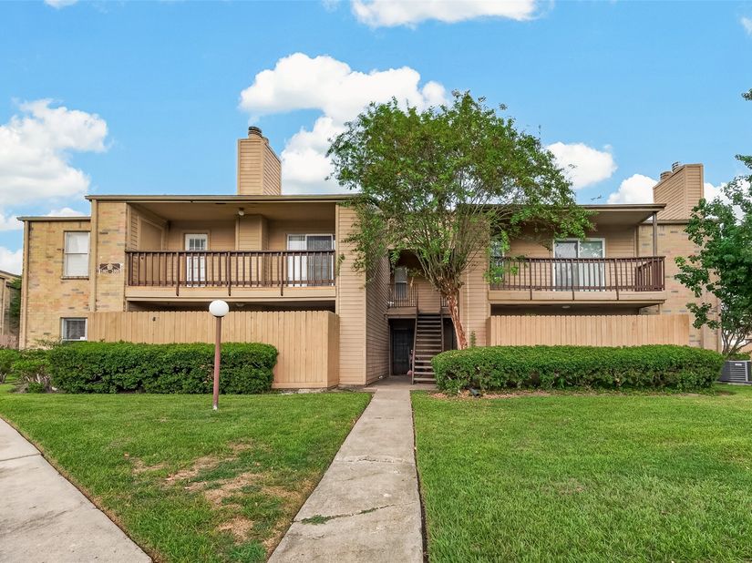 10555 Turtlewood Court 1006, Houston TX 77072