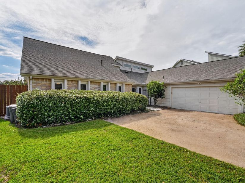 14811 El Miranda Drive, Houston TX 77095